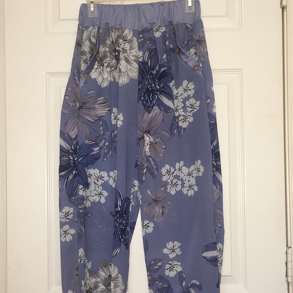 Jogger-like pants - Picture 2 of 4